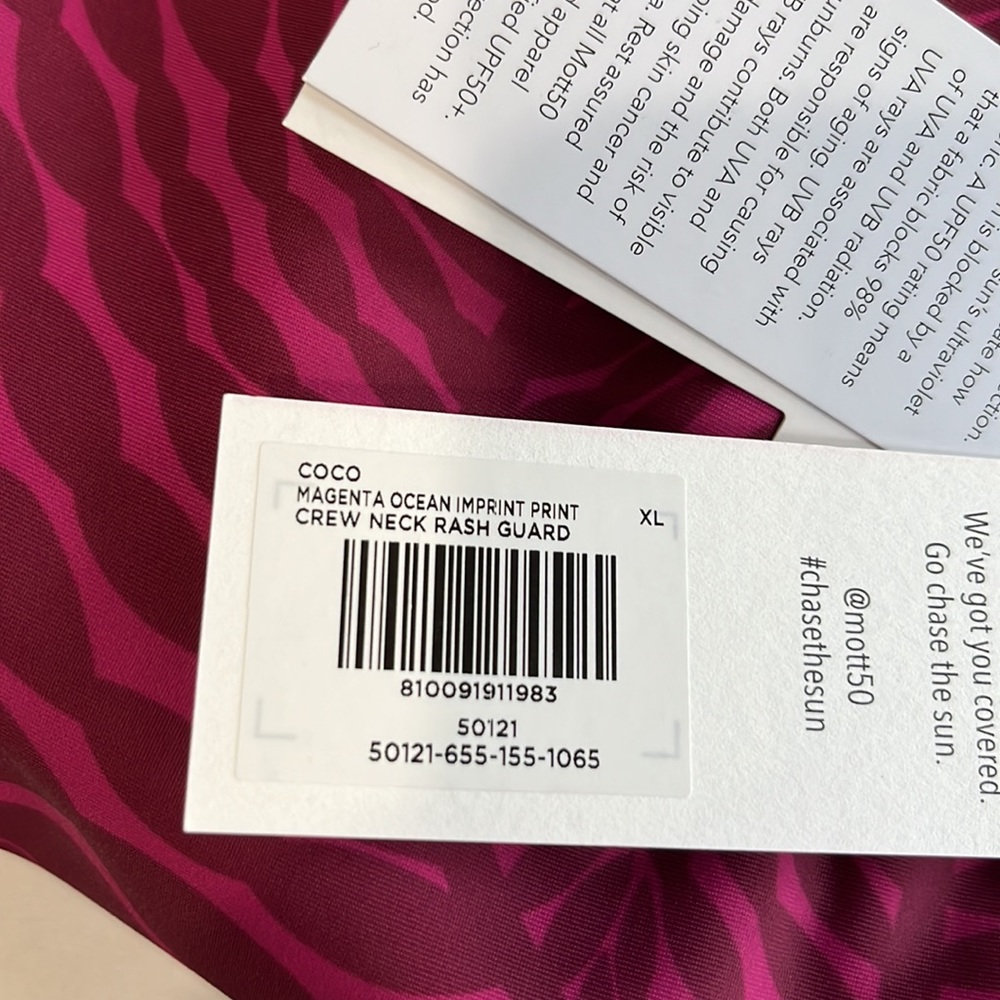 Mott50 Coco Crew Neck Rashguard in Magenta Ocean Print L and XL - Picture 10 of 11